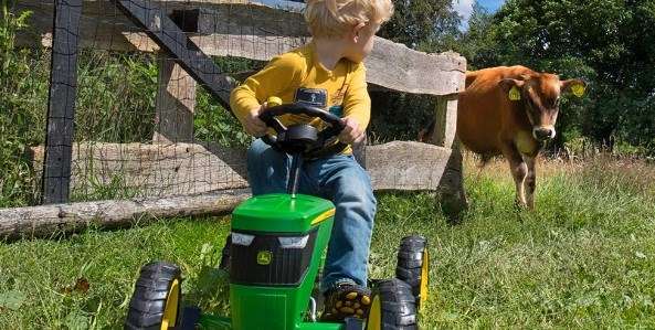 Веломобиль Berg Buzzy John Deere K Веломобиль Berg Buzzy John Deere K