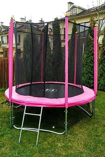 Батут Hasttings Classic Pink (2,44 м) Батут Hasttings Classic Pink (2,44 м)