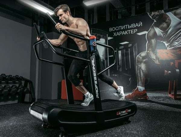 Профессиональная беговая дорожка Ultra Gym UG-M 003 Профессиональная беговая дорожка Ultra Gym UG-M 003