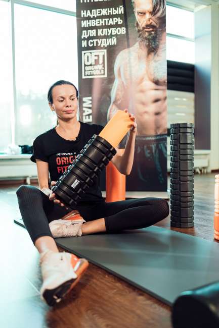 Цилиндр массажный Original FitTools 33 x 14 см черный двойной FT-DOUBLE-ROLL Цилиндр массажный Original FitTools 33 x 14 см черный двойной FT-DOUBLE-ROLL